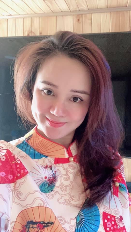 Không thể nhận ra Vy Oanh thời mới vào showbiz, đập đi xây lại là có thật!-10