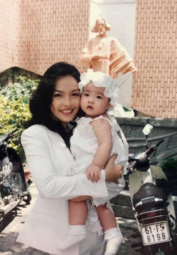 Chân dung ít người biết về bố ruột của con gái ca sĩ Hiền Thục-1