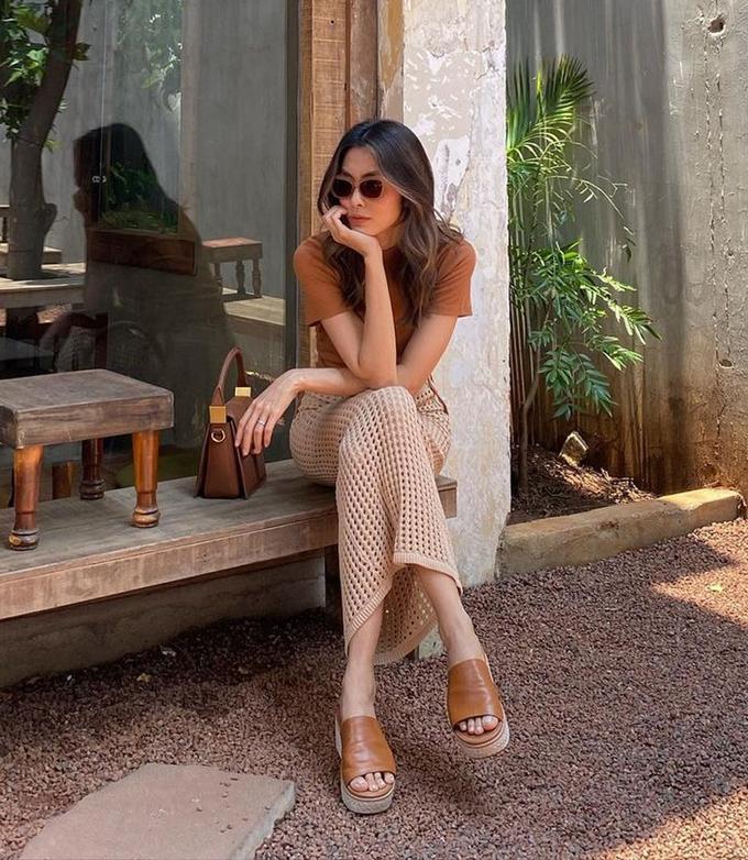 Hà Tăng chơi hệ đơn sắc nhạt nhẽo nhưng mix đồ auto đẹp-11