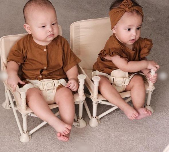 Cười ngất khoảnh khắc Lisa sờ nắn, măm nhầm vếu ba Kim Lý-8