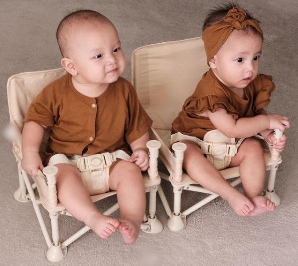 Cười ngất khoảnh khắc Lisa sờ nắn, măm nhầm vếu ba Kim Lý-9