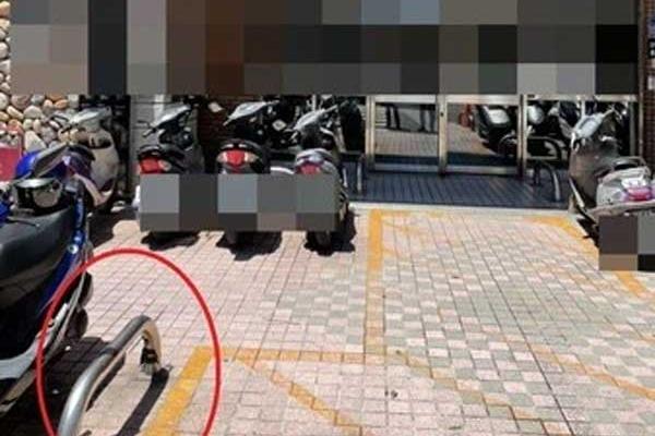 Rơi từ tầng 16 chung cư xuống vỉa hè, người phụ nữ mất đầu-2