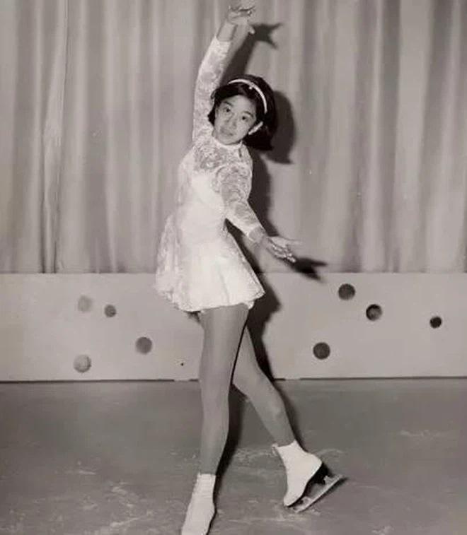 Bà tiên váy cưới Vera Wang ăn gì mà 72 tuổi vẫn trẻ như gái 30?-11