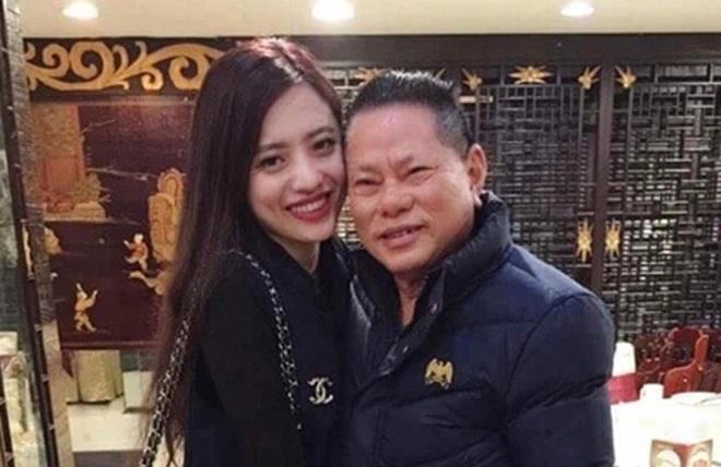 Mỹ nhân nóng bỏng hơn Ngọc Trinh, suýt được Hoàng Kiều lấy giờ ra sao?-1