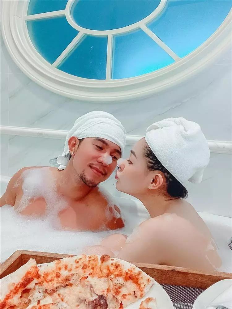 2 cặp đôi Vbiz cứ thích là tung ảnh phản cảm bất chấp tẩy chay-8