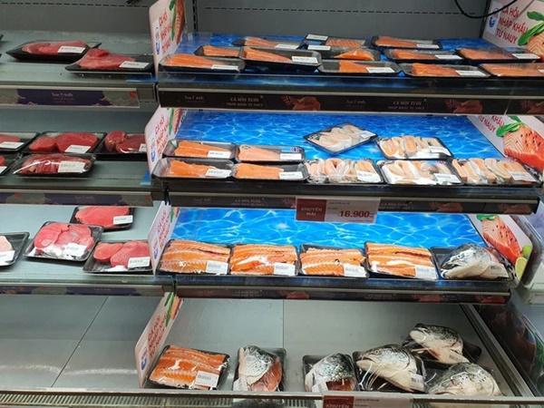 Người Sài Gòn đổ xô mua thực phẩm, siêu thị khẳng định không thiếu hàng-2