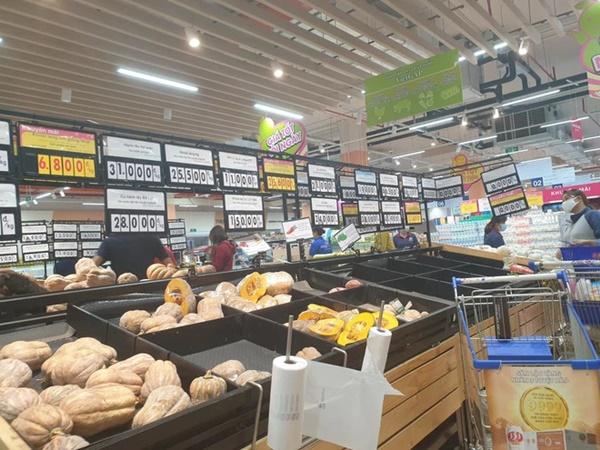 Người Sài Gòn đổ xô mua thực phẩm, siêu thị khẳng định không thiếu hàng-4