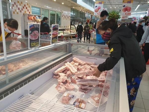 Người Sài Gòn đổ xô mua thực phẩm, siêu thị khẳng định không thiếu hàng-19