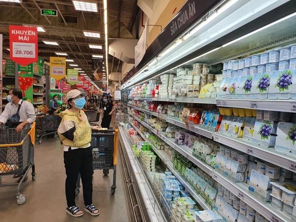 Người Sài Gòn đổ xô mua thực phẩm, siêu thị khẳng định không thiếu hàng-21