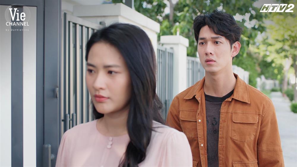 Cây Táo Nở Hoa tập 42: Nhã Phương chấp nhận làm sugar baby để có tiền cho anh hai-11