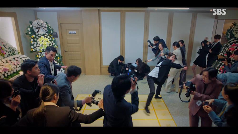 Hậu trường Penthouse 3: Cảnh tang lễ bị chỉ trích vô lương tâm-1