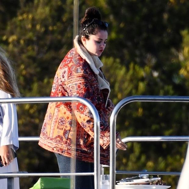 Selena Gomez gây sốc với ngoại hình phát tướng, lí do khiến fan hoang mang-2