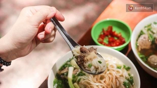 Quán phở Việt được ca ngợi sáng tạo mùa dịch, nổi tiếng xong thì giờ thế nào?-9