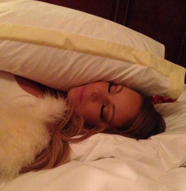 Yêu sách Diva: Lịch làm việc xếp theo lịch ngủ, bật sân khấu live trong phòng đẻ-2