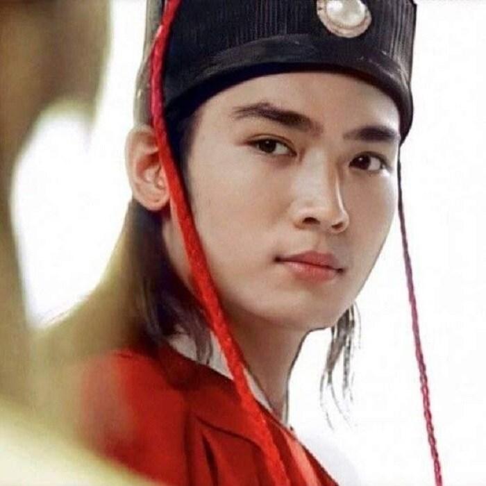 Shock ngã ngửa: Triển Chiêu Tiêu Ân Tuấn cosplay nữ chính hoạt hình-1