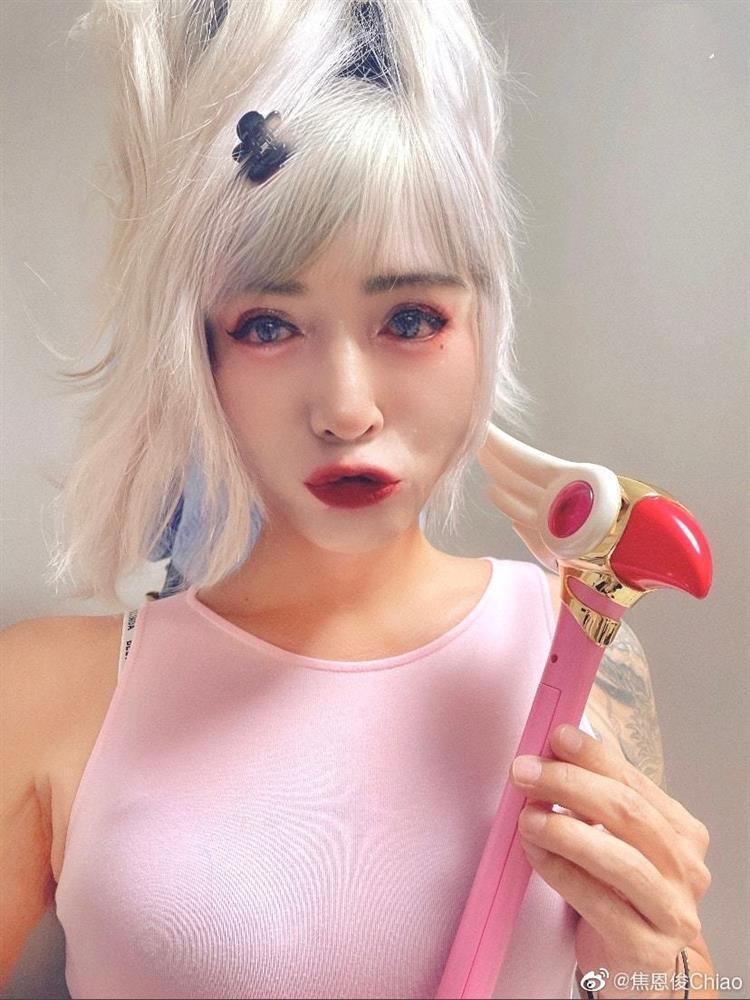 Shock ngã ngửa: Triển Chiêu Tiêu Ân Tuấn cosplay nữ chính hoạt hình-2