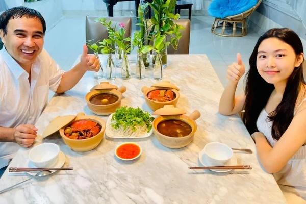 Sinh nhật Quyền Linh, 2 ái nữ tuổi trăng tròn chiếm trọn spotlight-7