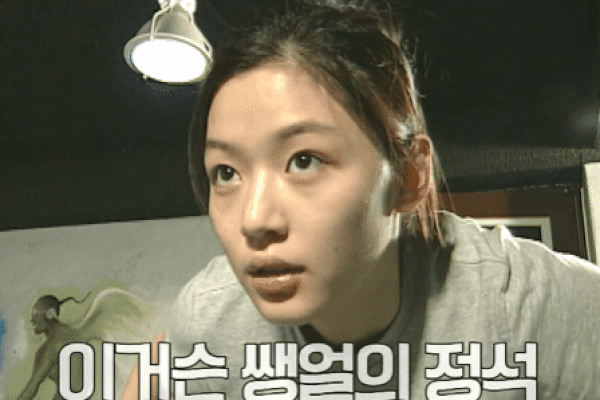 Jeon Ji Hyun đẹp xuất sắc tuổi 18, bất chấp không phấn son