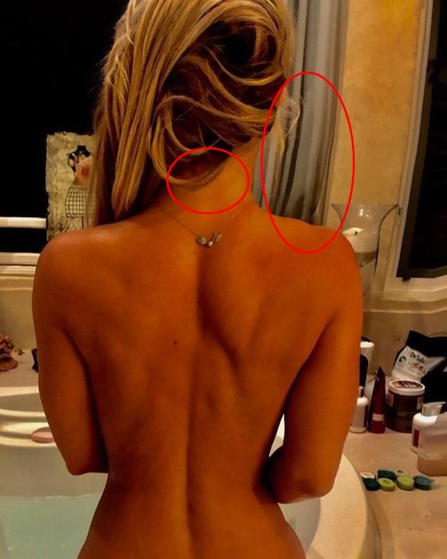 Britney Spears đăng ảnh khỏa thân, để lộ 2 điểm bất thường-2