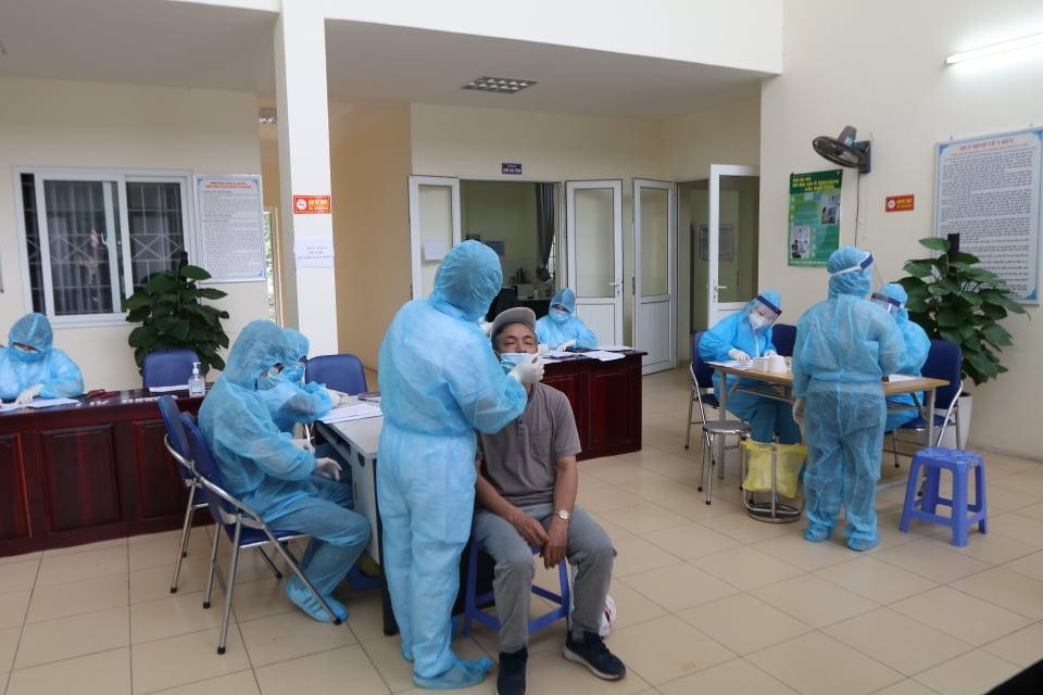 Ngày 8/7 có 1.307 ca mắc Covid-19 mới, TP.HCM chiếm 915 ca-1