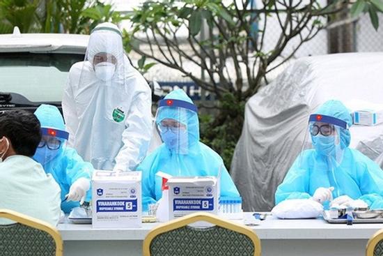 Ngày 8/7 có 1.307 ca mắc Covid-19 mới, TP.HCM chiếm 915 ca