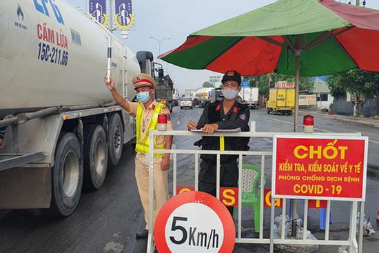 3 tài xế chở hàng ở Hà Nội dương tính SARS-CoV-2