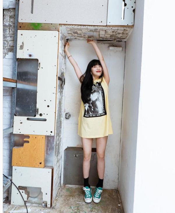 1001 cách mix&match áo phông cực đỉnh của mỹ nhân Hàn