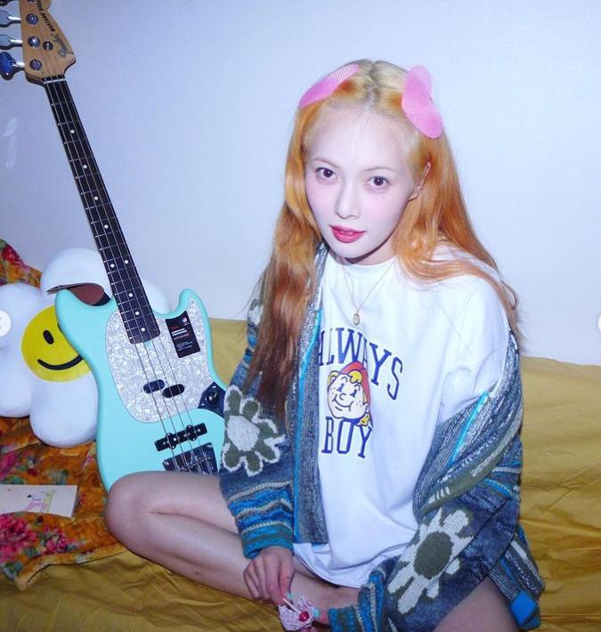 1.001 cách mix&match áo phông siêu trend của mỹ nhân Hàn-8