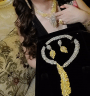 Bà Phương Hằng rinh thêm 2 bộ kim cương hàng trăm carat-1