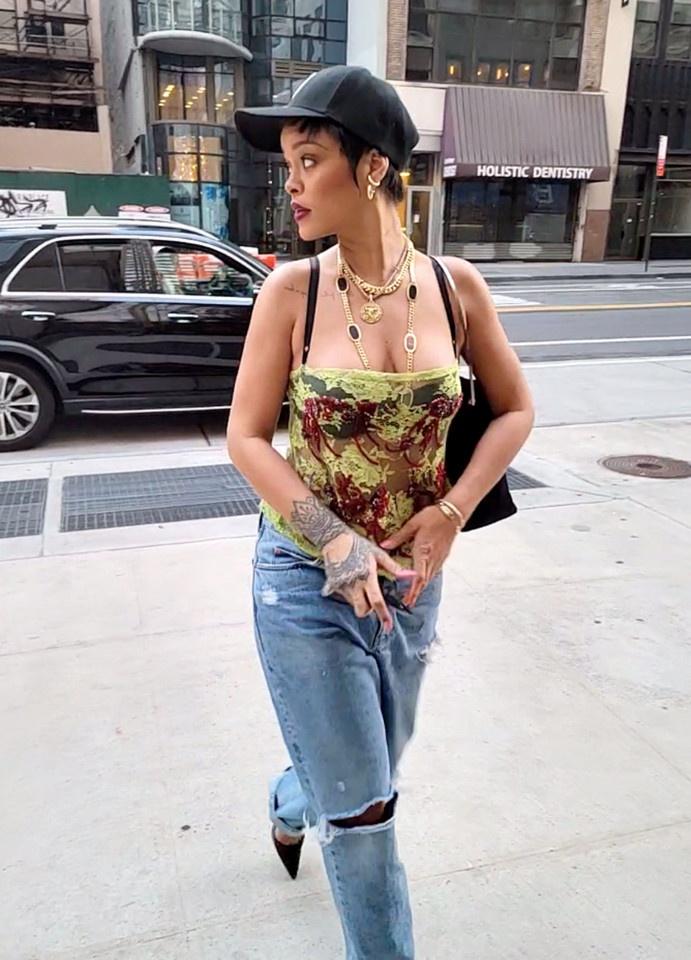 Rihanna mặc sành điệu khi hẹn hò ASAP Rocky-4