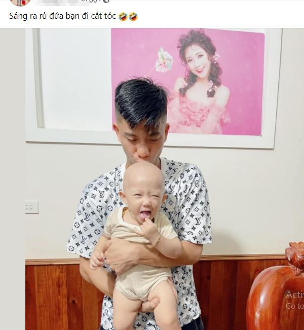 Phan Văn Đức khoe bình rượu mơ, quả đầu trọc lốc của con gái gây bão-2