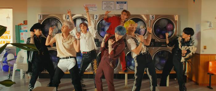 BTS tái xuất MV mới, thông điệp gây bão toàn cầu vĩnh biệt Covid-3