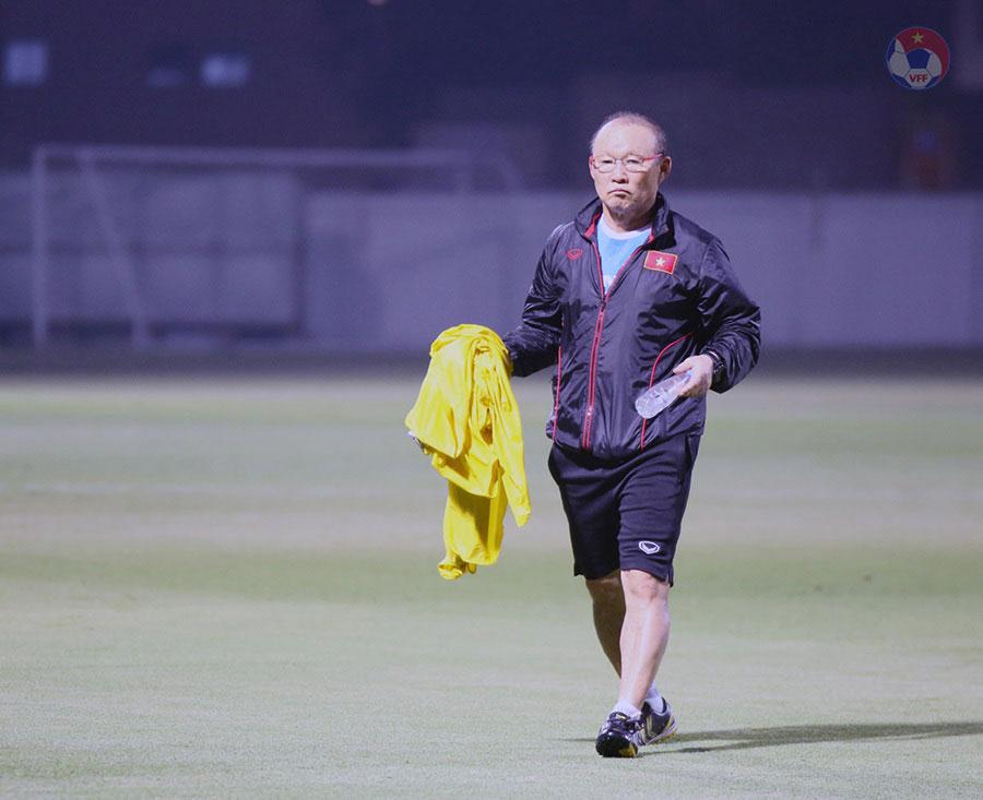 Gia đình gặp biến cố, HLV Park Hang Seo phải về Hàn Quốc-1