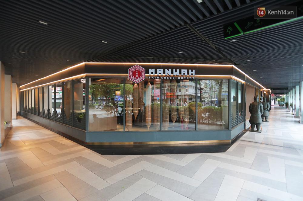 Bên trong Thuận Kiều Plaza đang thi công chuyển thành bệnh viện dã chiến-20