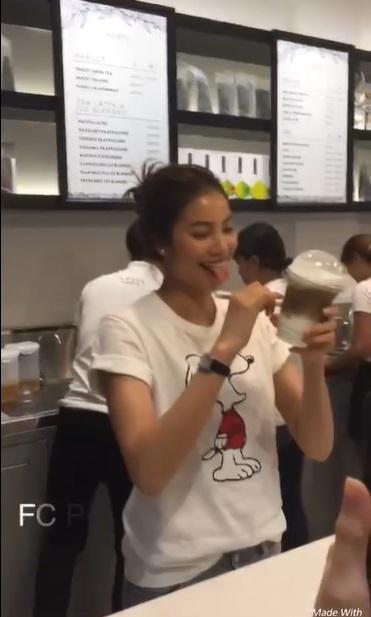 Phạm Hương lè lưỡi nâng trà sữa cheers ai đó sau vụ tạt mắm tôm-2