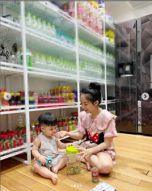 Tích trữ mùa dịch, ái nữ Minh Nhựa khoe kệ đồ như tiệm tạp hóa-4