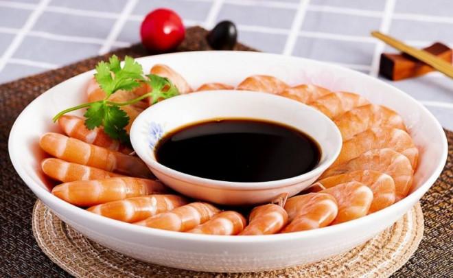 Làm theo các bước giúp tôm đông lạnh hấp mềm, tươi như đồ sống-2