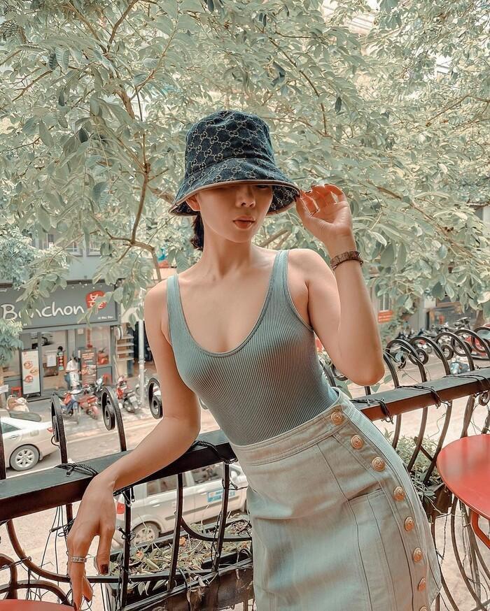 Lệ Quyên hằn rõ miếng dán ngực - Miu Lê ngầu như nữ tổng tài-1