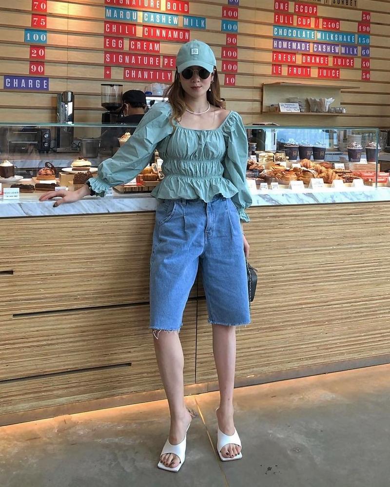 Tiểu Vy khoe lưng trần siêu hot - Chi Pu lộ chân ngực căng đét-14