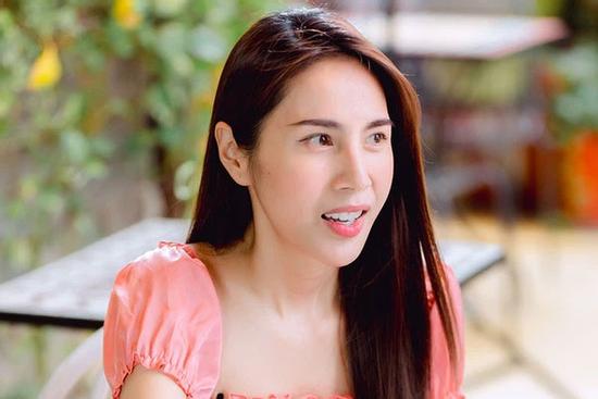 Thuỷ Tiên có động thái liên quan đến bài đăng tố nhà thầu làm sập tường