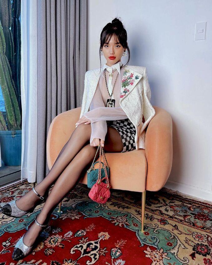 Cách ly tại gia, mỹ nhân Việt khoe sương sương túi hiệu toàn trăm củ-12