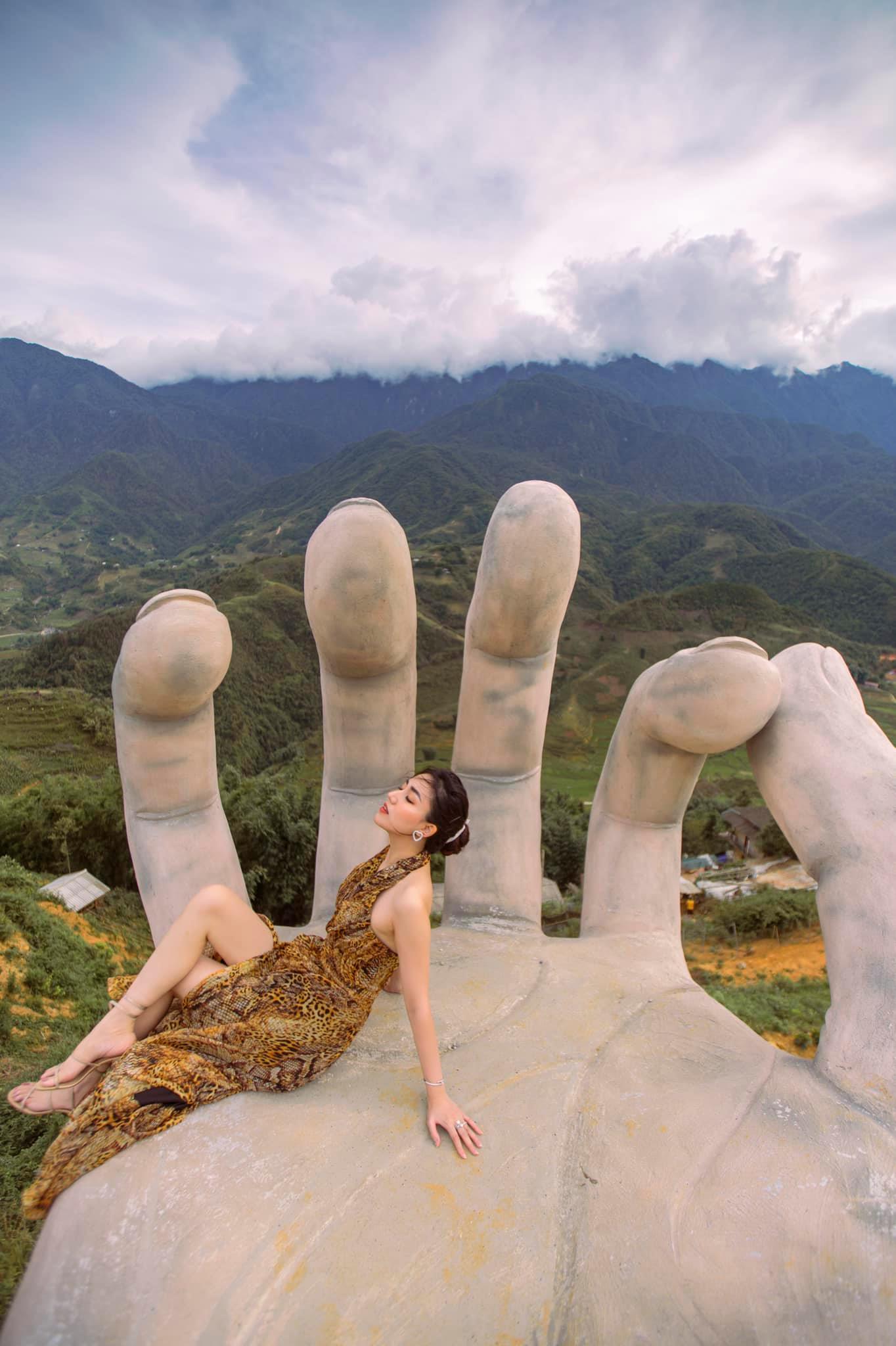 Á hậu Ngô Trà My suy tư: "Phụ nữ xinh đẹp như một ly rượu, phụ nữ thông minh tựa như tách trà. Rượu nồng sẽ khiến ta say, còn hương trà sẽ cho ta tỉnh. Cuộc đời người đàn ông cứ thế lúc tỉnh - lúc say - say say rồi lại tỉnh".