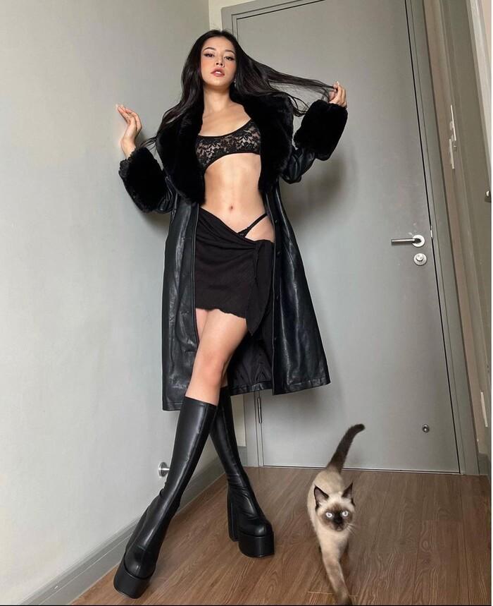 Tránh vỏ dưa gặp vỏ dừa, Chi Pu bị tố đạo nhái stylist nước Nga-1