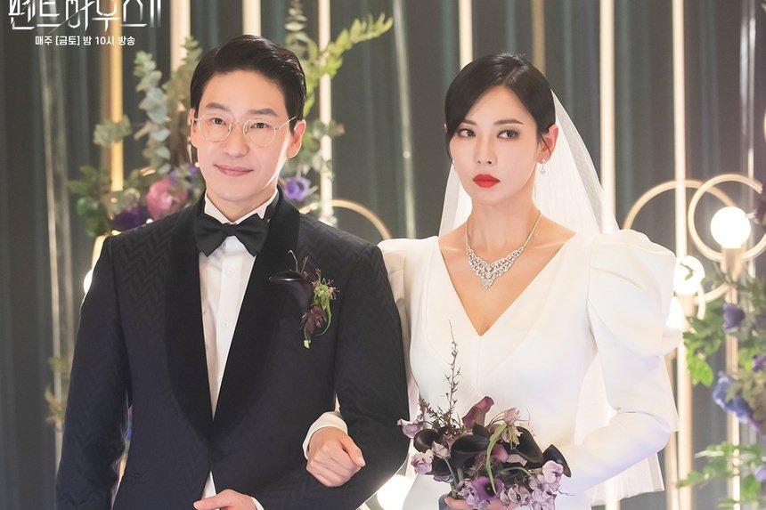 Mỹ nhân Hoa ngữ ngượng 9 mặt vì lộ nội y, trùm cuối thả rông luôn vòng 1-10