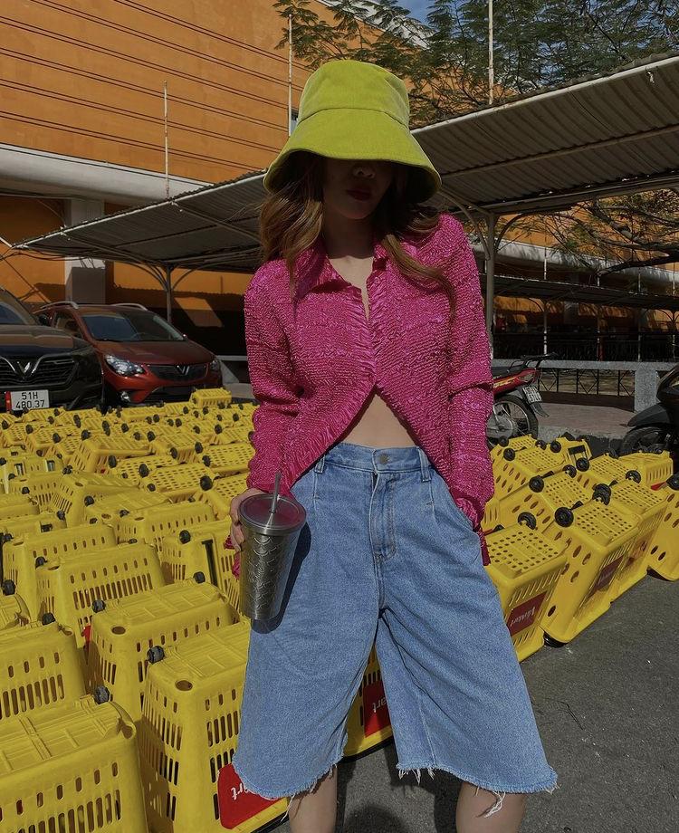 Mỹ nhân Việt, Thái lăng-xê mốt mặc sơ mi phanh cúc khoe eo con kiến-1