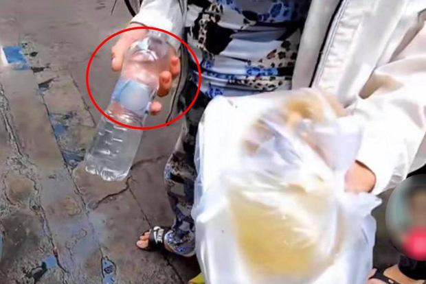 Chủ kênh YouTube từ thiện từ chối phát cơm cho người bụi đời, sơn móng tay đeo vàng là ai?-1