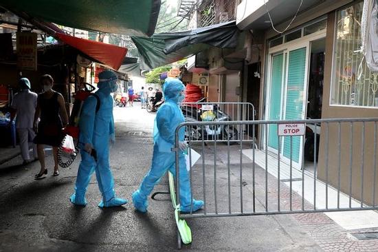 Phong tỏa nhiều điểm trên phố trung tâm Hà Nội liên quan ca dương tính mới