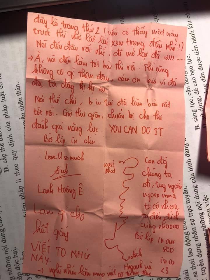 Hội sĩ tử rần rần ghen tị với ‘lá bùa’ mà cô bạn 2k3 nhận được trong kỳ thi THPT-6