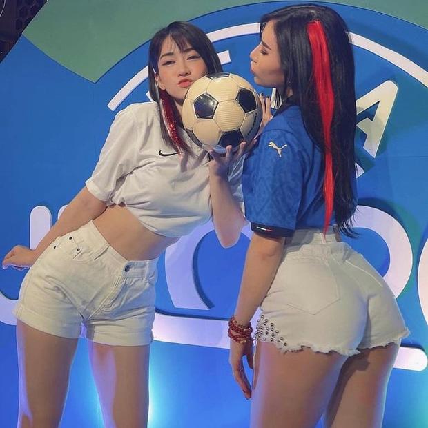 2 tiktoker Việt khoe cơ thể trên truyền hình cổ vũ chung kết Euro-2