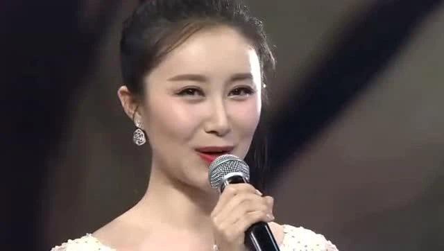 Mỹ nhân nổi cùng thời Lưu Diệc Phi sa cơ, bị vượt mặt vì lý do không ngờ-4